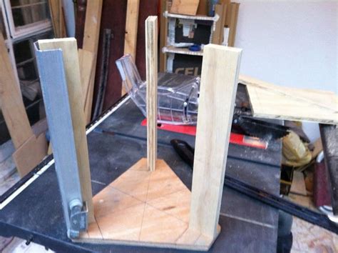 Make A Router Lift Out Of Recycled Closet Door Rails