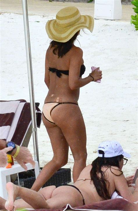 Eva Longoria In Bikini At A Beach In Cancun Hawtcelebs