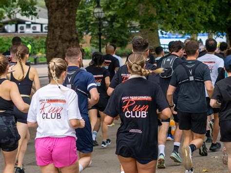 The Best Running Clubs That Make Group Exercise Actually Enjoyable