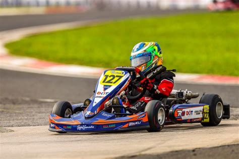 Mineiro Rafael Guimar Es Sobe Ao P Dio No Campeonato Brasileiro De Kart