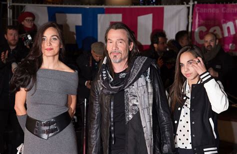 Florent Pagny sa fille Aël fait sensation lors de la fashion week