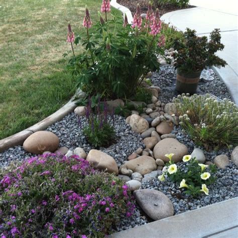 20 River Rock Flower Bed Ideas