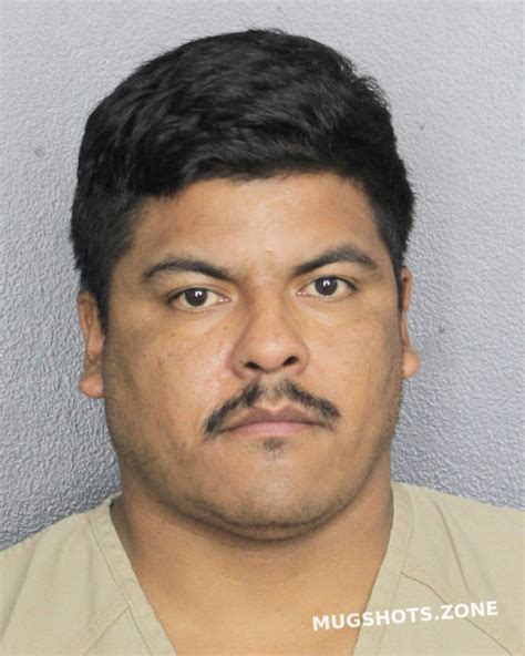 Martinez Gomez Fredy 12132023 Broward County Mugshots Zone