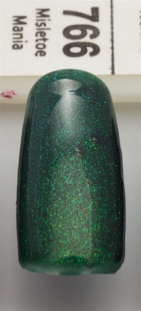 DND 766 Mistletoe Mania The Studio Nail And Beauty Supply