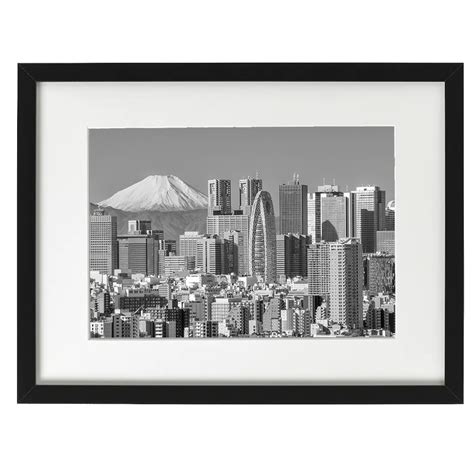 Mount Fuji in the Tokyo skyline – scenic editions