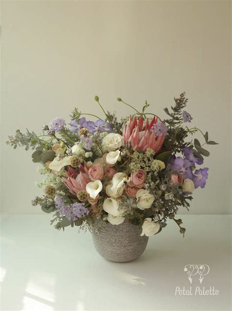 Luxury Birthday Floral Vase Arrangement Delivery Korea Florist | Petal ...