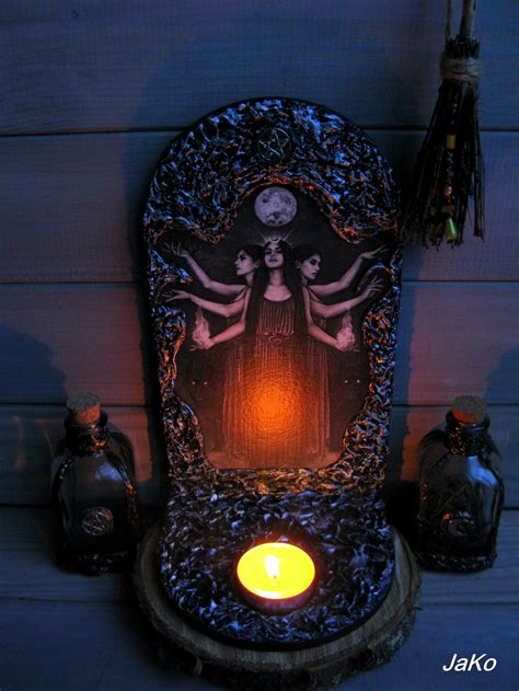 Large Hecate Altar Candles Holder/goddess of Witchcraft Magic - Etsy