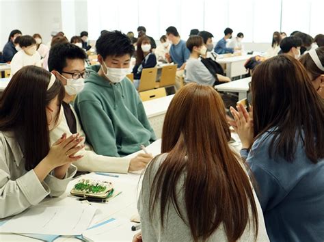 交流から「共創」へ：人文社会学部 観光経営学科が、神戸・岡本商店街によるスペシャル・レクチャーを実施しました。 ニュース 2023年度