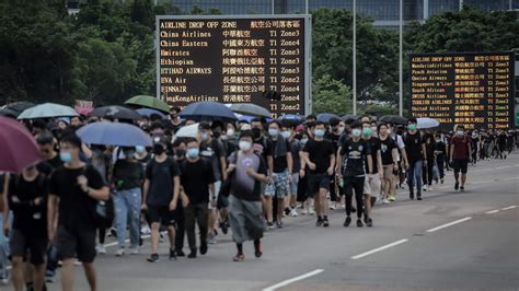 Protestas Hong Kong Se Cancela Todos Los Vuelos En El Aeropuerto