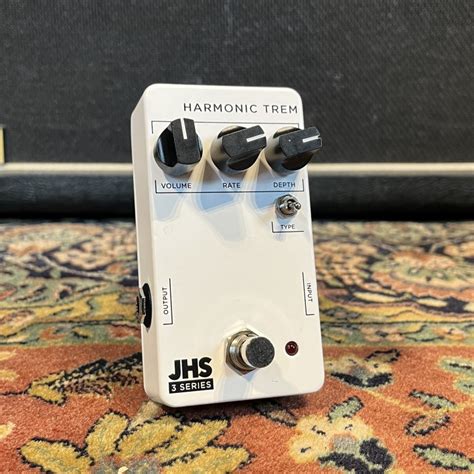 Jhs Series Harmonic Tremolo