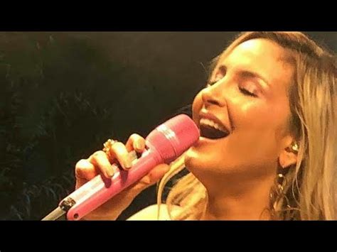 Claudia Leitte Canta Bizarre Love Triangle Prainha Da Claudinha No