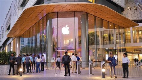 Apple Says Hello Mumbai With Its Flagship Bkc Store Today Mint