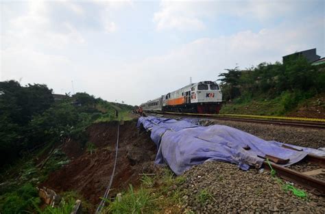 Kereta Api Pangrango Bogor Sukabumi Kembali Beroperasi Ceklissatu