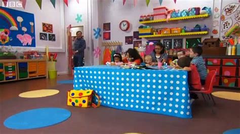 Tiny Tumble Over The Moon Cbeebies Video Dailymotion