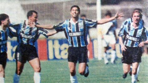 Há 28 anos Grêmio bateu o Vasco direito a show da icônica dupla