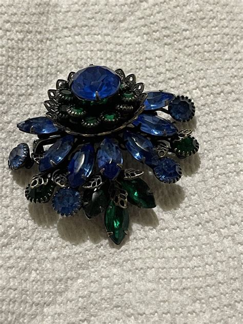 Vintage Beautiful Juliana Deep Blue Glass Brooch Gem