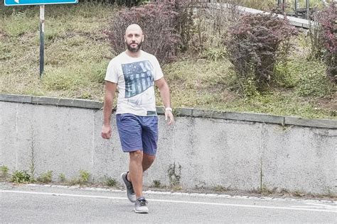 Torino Parla L Uomo Che Ha Salvato La Bambina Caduta Dal Balcone