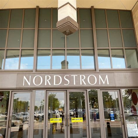 Nordstrom - North Dallas - 46 tips