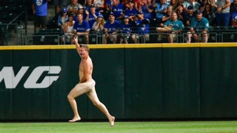 Vancouver Based Baseball Streaker Facing Trespassing Charge In Seattle Cbc News