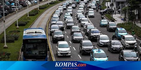 Transportasi Umum Jadi Klaster Covid Dki Evaluasi Ganjil Genap