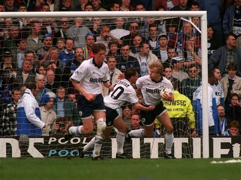 Everton Fc V Tottenham Hotspur At Elland Road Fa Cup Semi Final