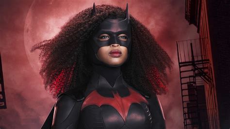 How Javicia Leslie Got Ripped To Play Batwoman