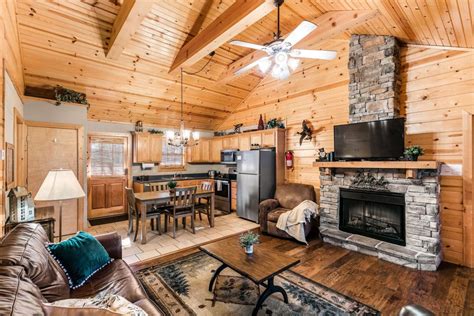 Branson Lodging Luxury Cabins In Branson Mo Branson Log Cabin Rentals