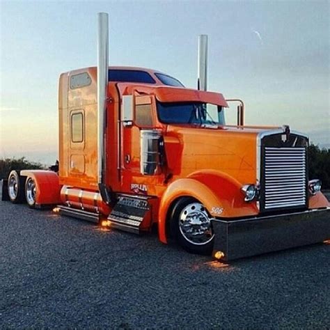 Semitrckn — Kenworth custom W900L