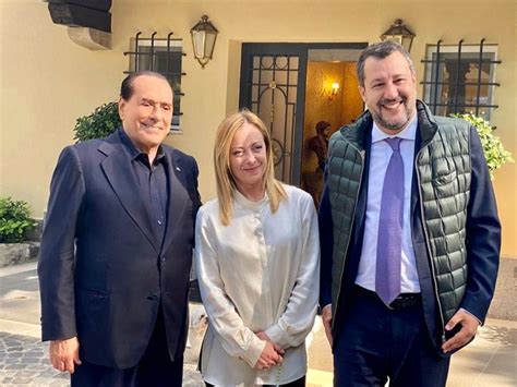 Cdx Salvini D Accordo Su Ponte Sullo Stretto E Nucleare Berlusconi