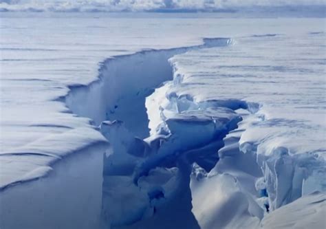 Gigantesco iceberg se desprendió en la Antártida afectará al Irízar