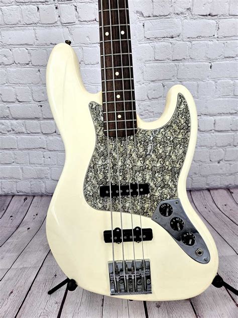 Fender Jazz Bass Mim With Hsc Hank S Guitar Shop