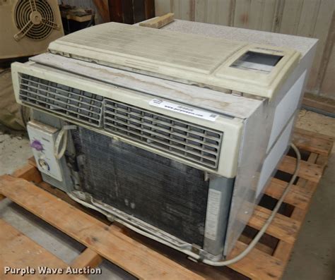 Friedrich Window Ac Unit In Salina Ks Item Ib9806 Sold Purple Wave