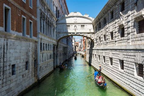 Ponte Dos Suspiros Em Veneza Foto Editorial Imagem De G Ndola Ponte