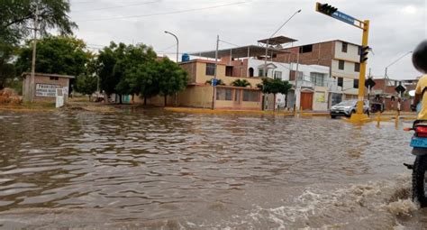 Piura Calles Se Inundan Por Intensas Lluvias Y Colapso De Desag E En