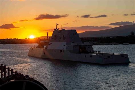 US Navy Zumwalt-class Destroyer USS Michael Monsoor (DDG 1001) Visits ...