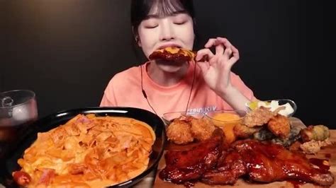 Chicken with Rosé Tteokbokki Mukbang Asmr نماشا