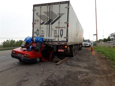 Grave Accidente En La Ruta 12 Dos Muertos Y Tres Heridos