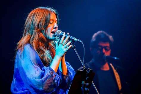 Maria Luiza Jobim Se Apresenta Pela Primeira Vez Em Porto Alegre No