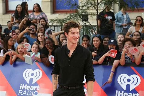 Épinglé Par Shawnie Mendes Sur Shawn Mendes