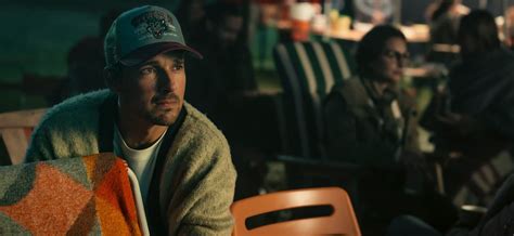 signal  explained    lands  earth