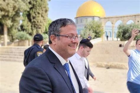 SINDO Hi Lite Abaikan Ancaman Hamas Menteri Israel Sambangi Masjid