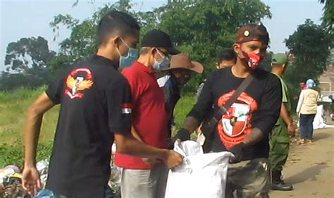 Detail Gambar Pemandangan Lagi Kerja Bakti Koleksi Nomer 15