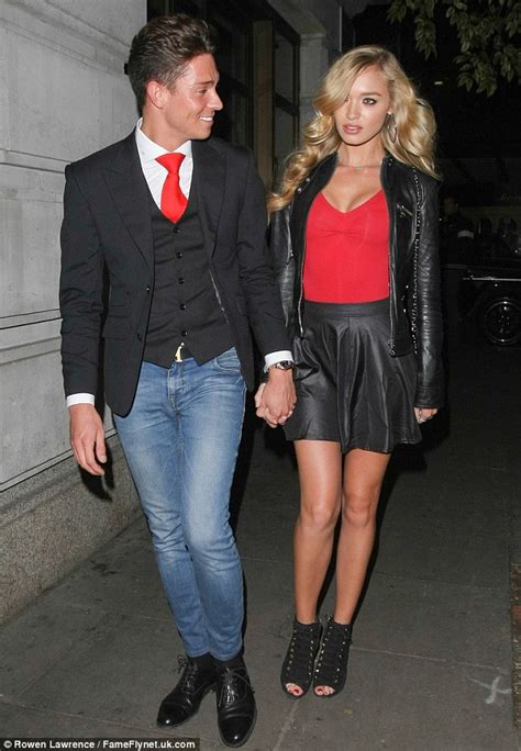 Towie S Joey Essex Steps Out With New Blonde Daily Mail Online