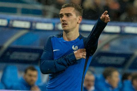 Euro 2016 Pourquoi Antoine Griezmann Joue T Il Avec Des Manches