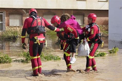 Robles Afirma Que Se Desplazar N A Valencia Todos Los Efectivos Que