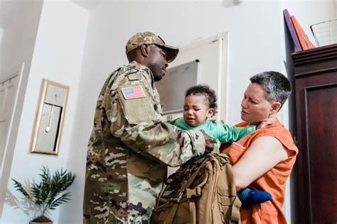 100,000+ Best Military Family Photos · 100% Free Download · Pexels ...