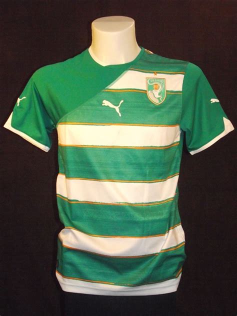 Côte d'Ivoire Away football shirt 2010 - 2011.