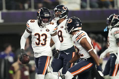 Bears Defense Stars In MNF Win With 4 Interceptions Shaw Local