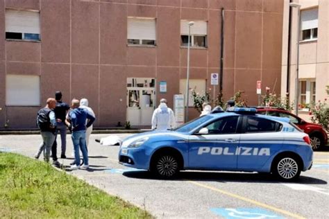 Ladro Ucciso A Coltellate A Reggio Resta In Carcere Il 48enne