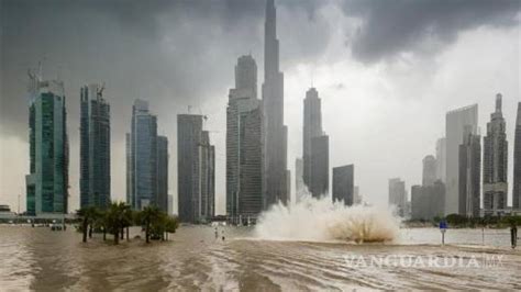 Qu Pas En Dubai Termin Inundado Tras Poderosa Tormenta Llovi Lo